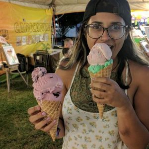 Meet your Posher, Cenza